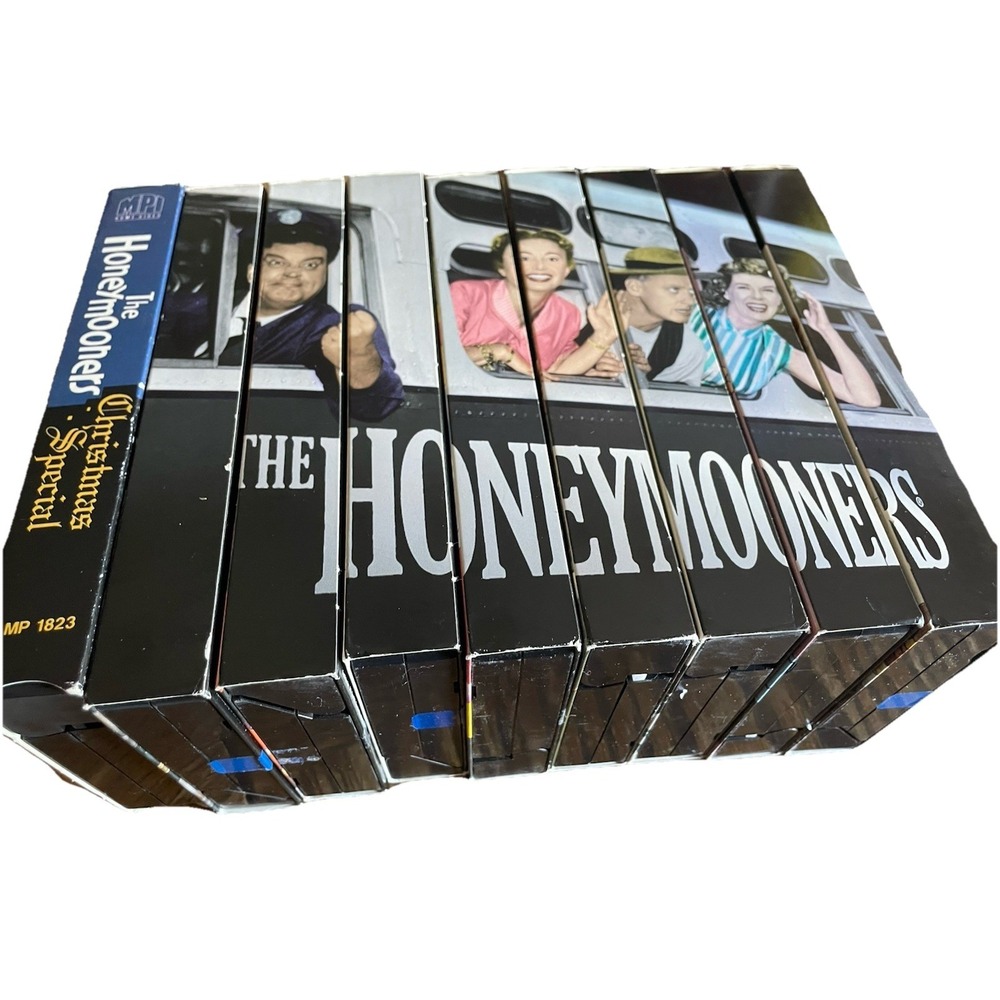 The Honeymooners ~ The Classic 39: Collection VHS, 1996, 8-Tape Set CBS